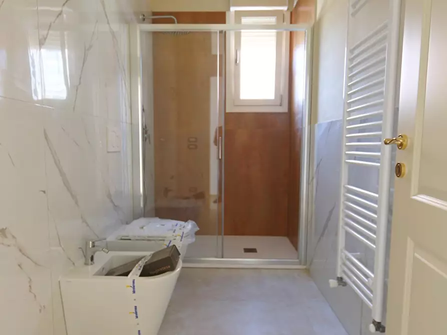 Immagine 15 di Appartamento in vendita  a Cascina