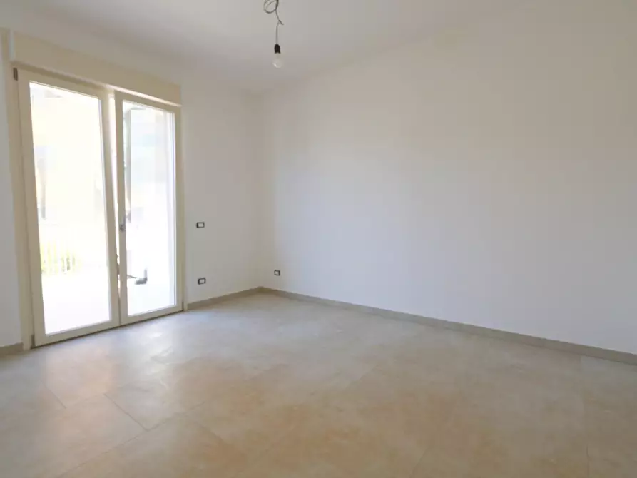 Immagine 9 di Appartamento in vendita  a Cascina