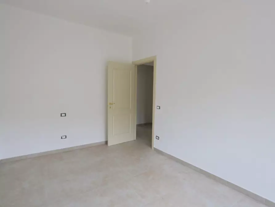 Immagine 5 di Appartamento in vendita  a Cascina