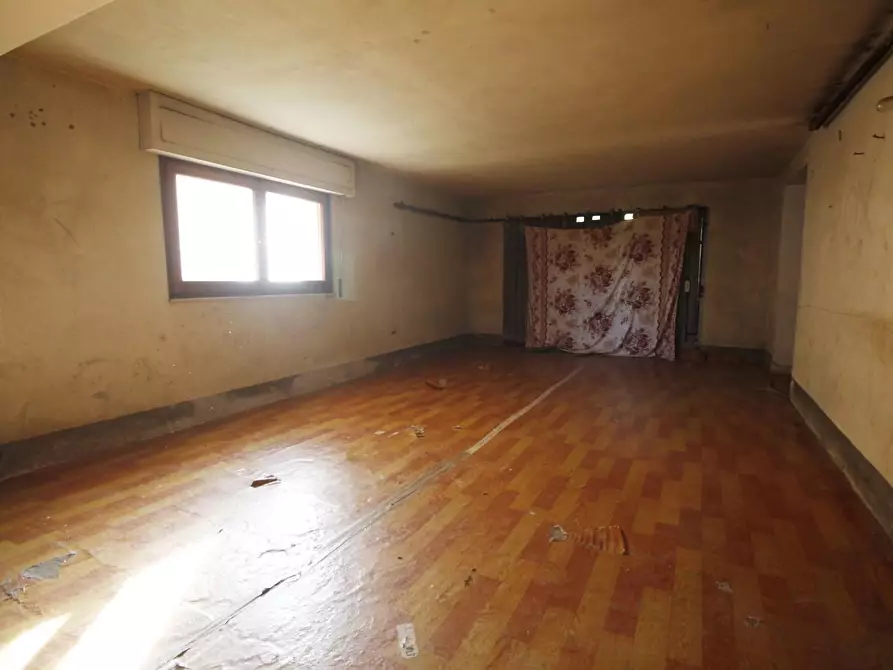 Immagine 23 di Villa in vendita  a Vinci