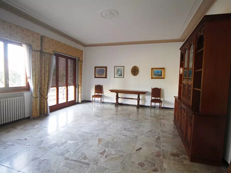 Immagine 2 di Villa in vendita  a Vinci