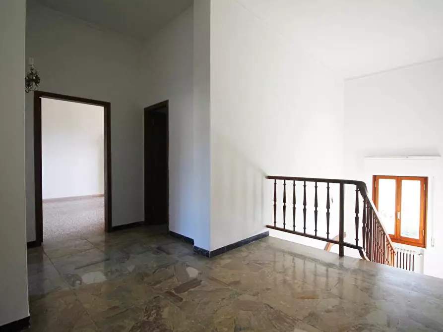 Immagine 17 di Villa in vendita  a Vinci