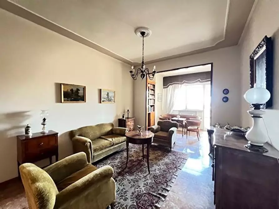 Immagine 1 di Appartamento in vendita  a Siena