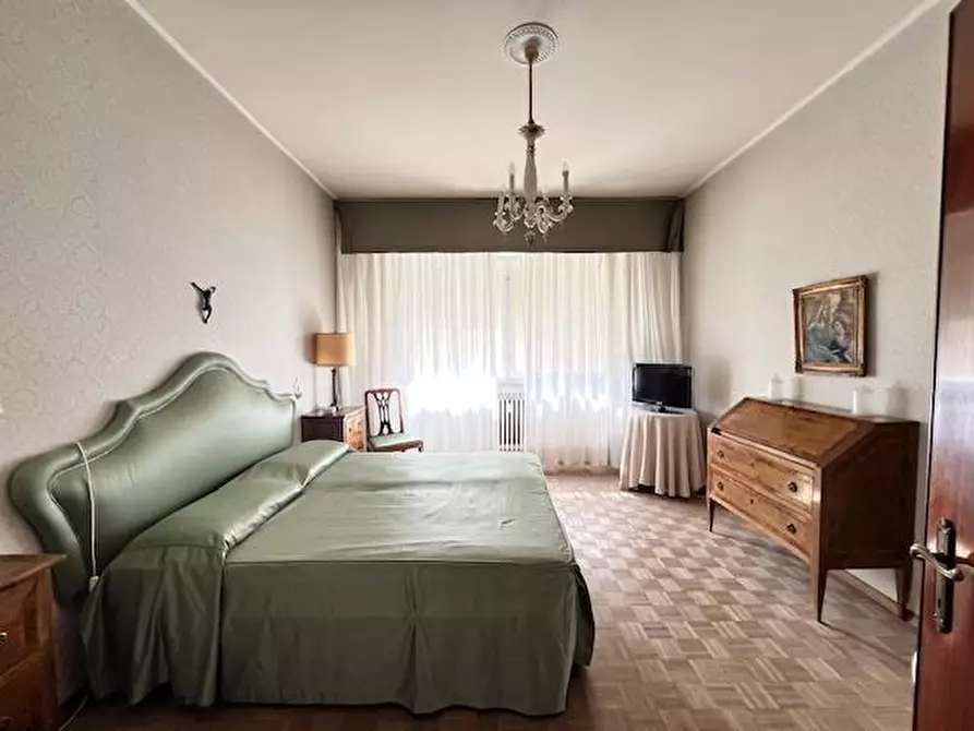 Immagine 10 di Appartamento in vendita  a Siena