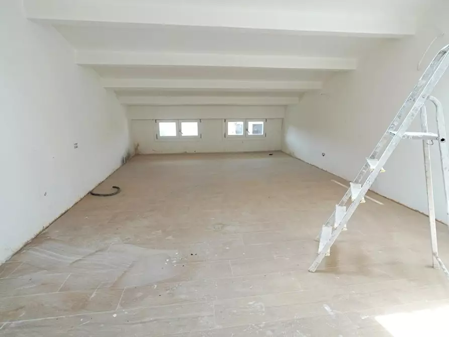 Immagine 19 di Appartamento in vendita  a Capannori