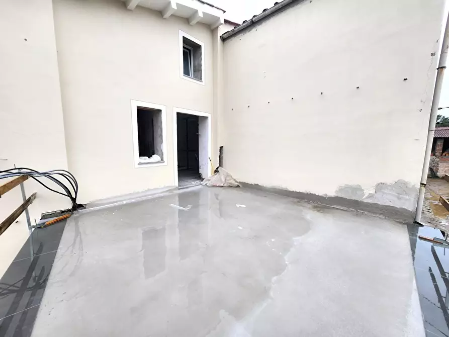 Immagine 11 di Appartamento in vendita  a Capannori