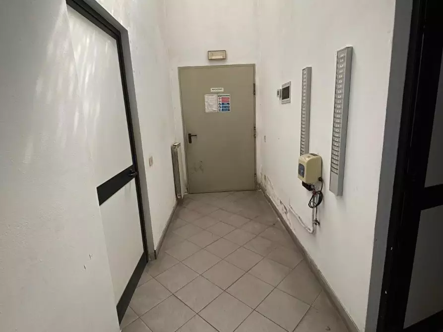 Immagine 6 di Attività artigianale in affitto  a Vicopisano
