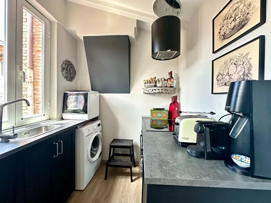 Immagine 18 di Appartamento in vendita  a Lucca