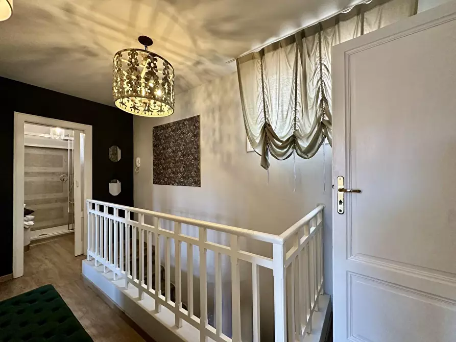 Immagine 14 di Appartamento in vendita  a Lucca