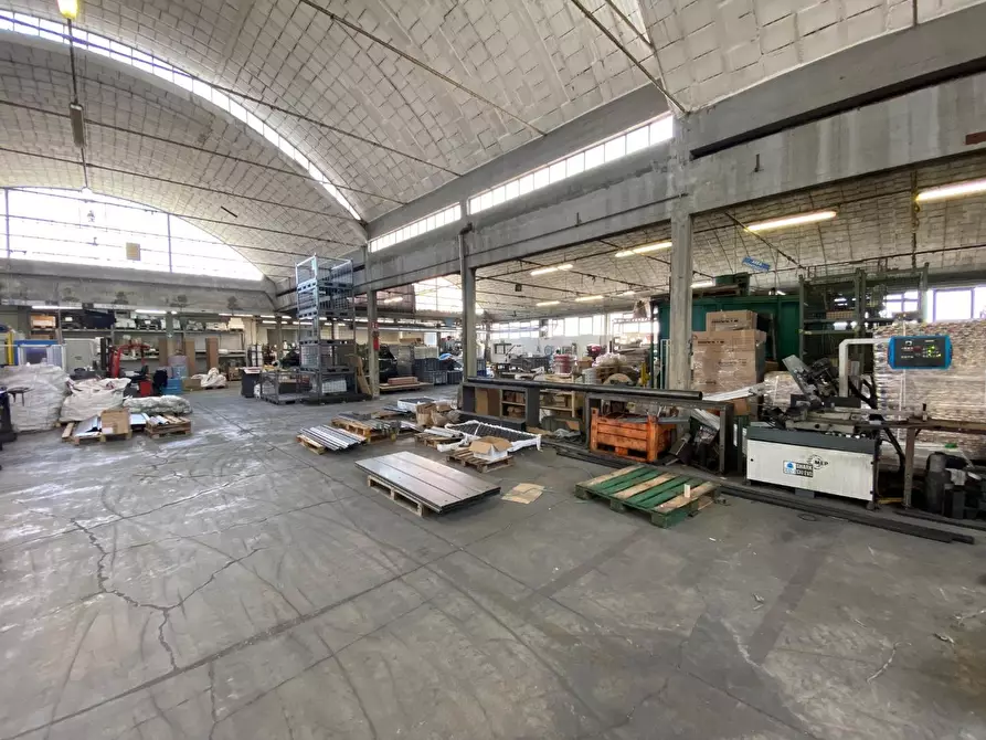 Immagine 1 di Attività artigianale in vendita  a Vicopisano