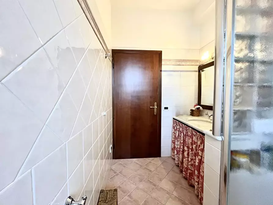 Immagine 11 di Appartamento in vendita  a Pontedera