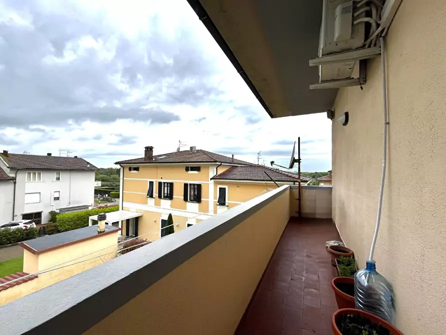 Immagine 14 di Appartamento in vendita  a Pontedera