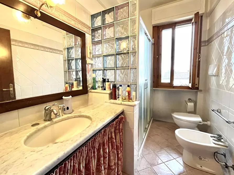 Immagine 12 di Appartamento in vendita  a Pontedera