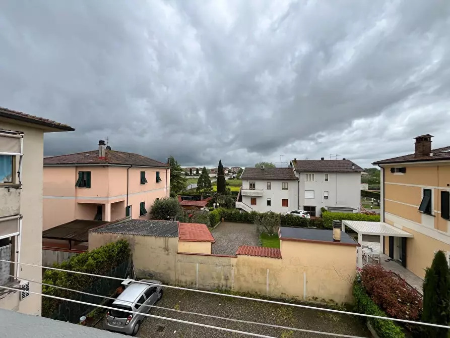 Immagine 16 di Appartamento in vendita  a Pontedera