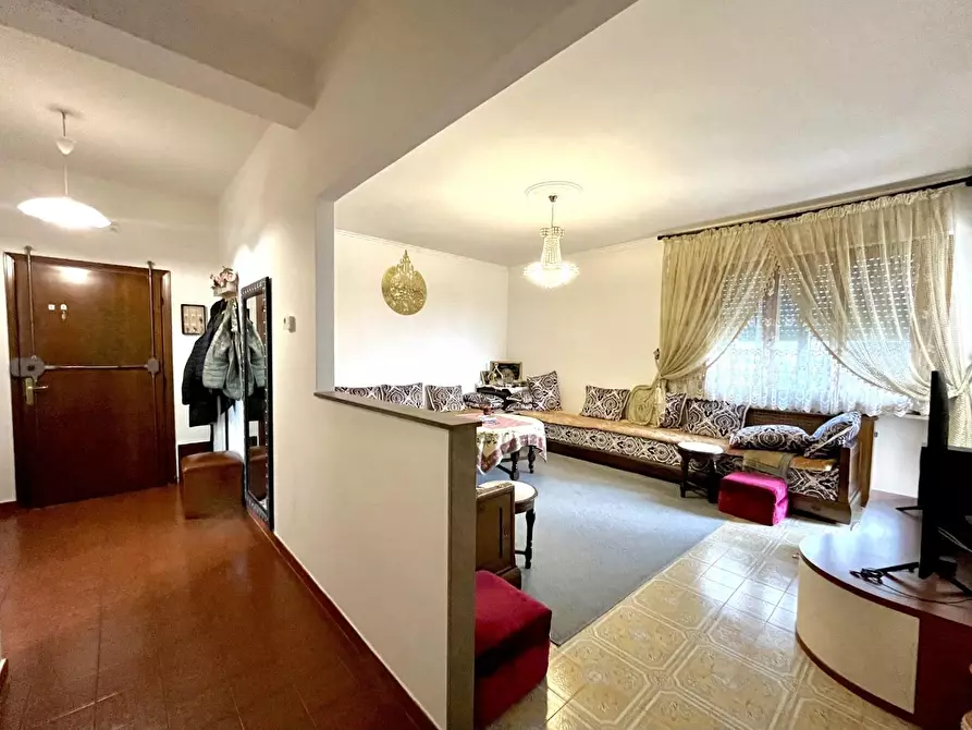 Immagine 19 di Appartamento in vendita  a Pontedera