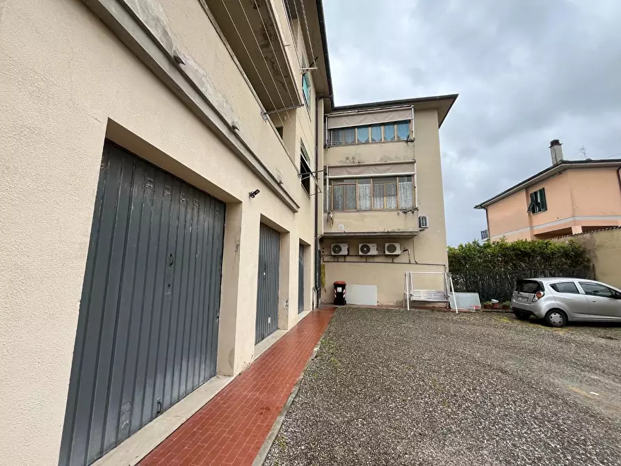 Immagine 29 di Appartamento in vendita  a Pontedera