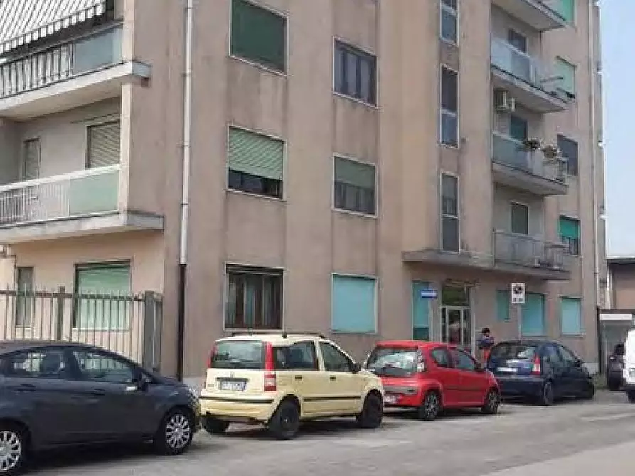 ufficio in vendita a Lainate