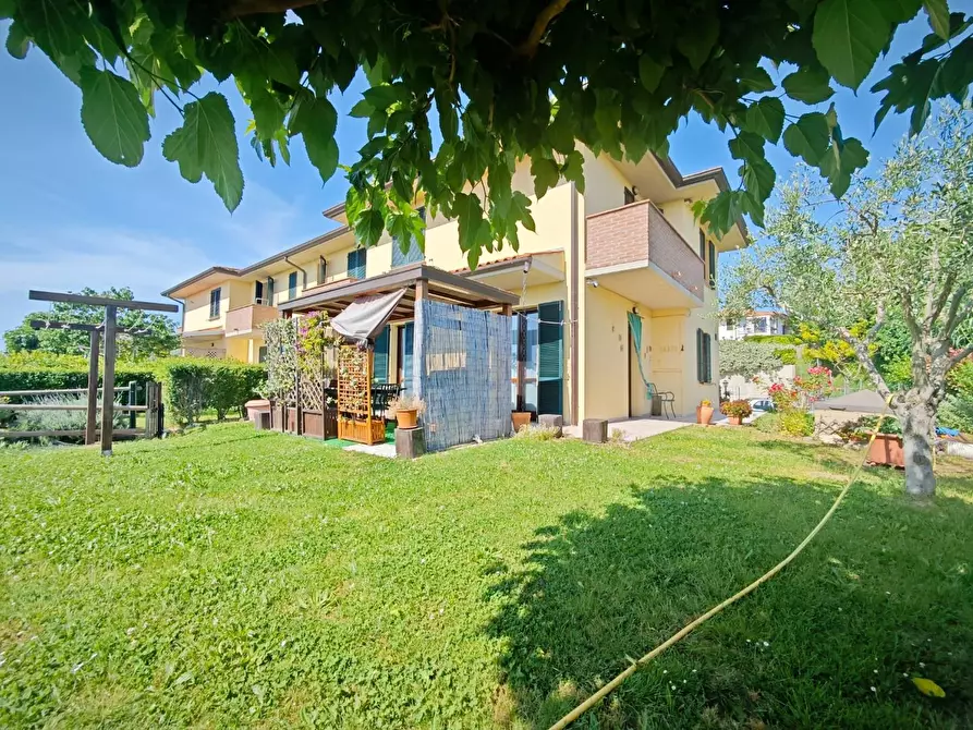 Immagine 11 di Villetta a schiera in vendita  a Capannoli