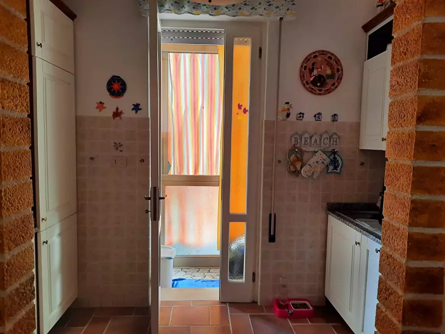 Immagine 12 di Appartamento in vendita  a Viareggio