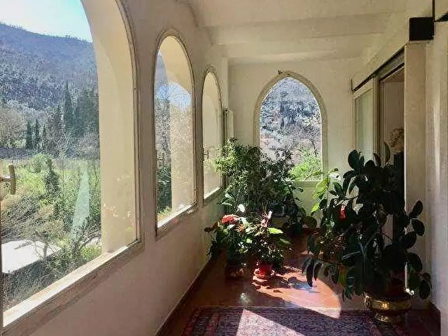 Immagine 13 di Villa in vendita  a Calci