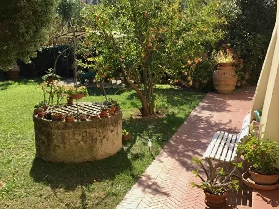 Immagine 14 di Villa in vendita  a Calci