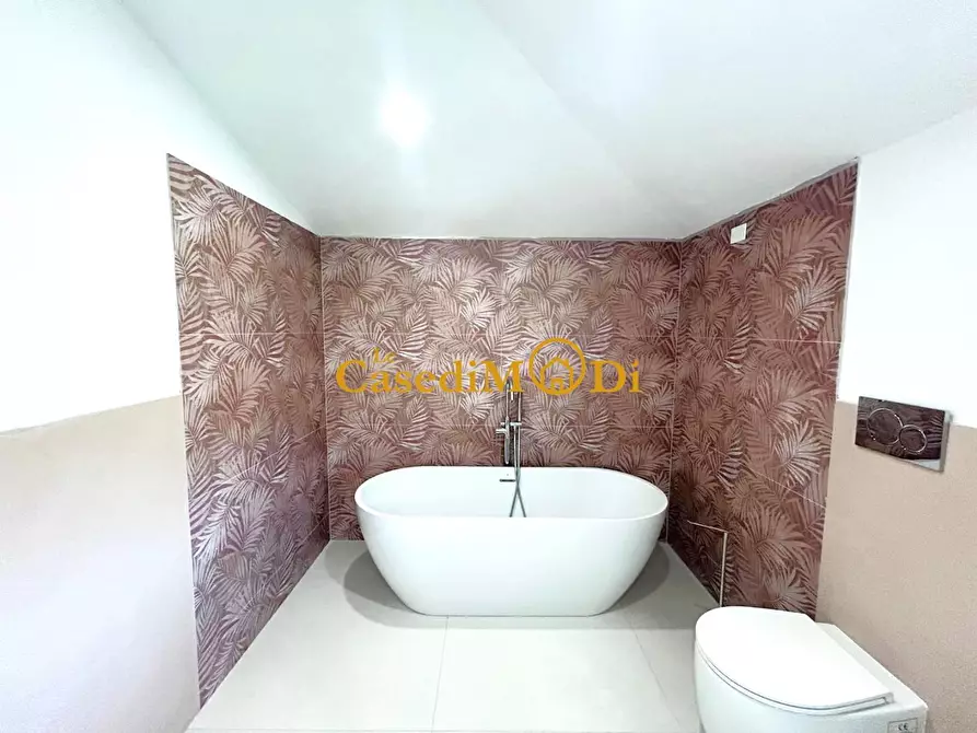 Immagine 34 di Villa in vendita  a Pietrasanta