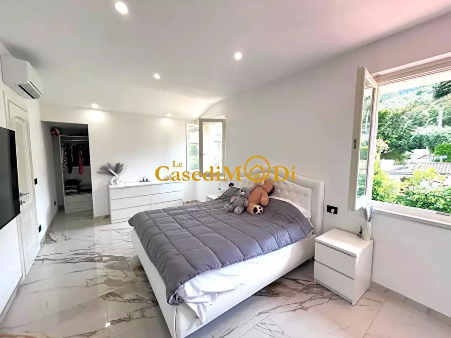 Immagine 39 di Villa in vendita  a Pietrasanta