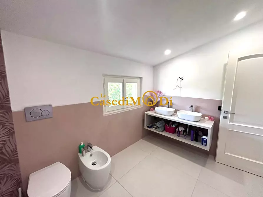 Immagine 33 di Villa in vendita  a Pietrasanta