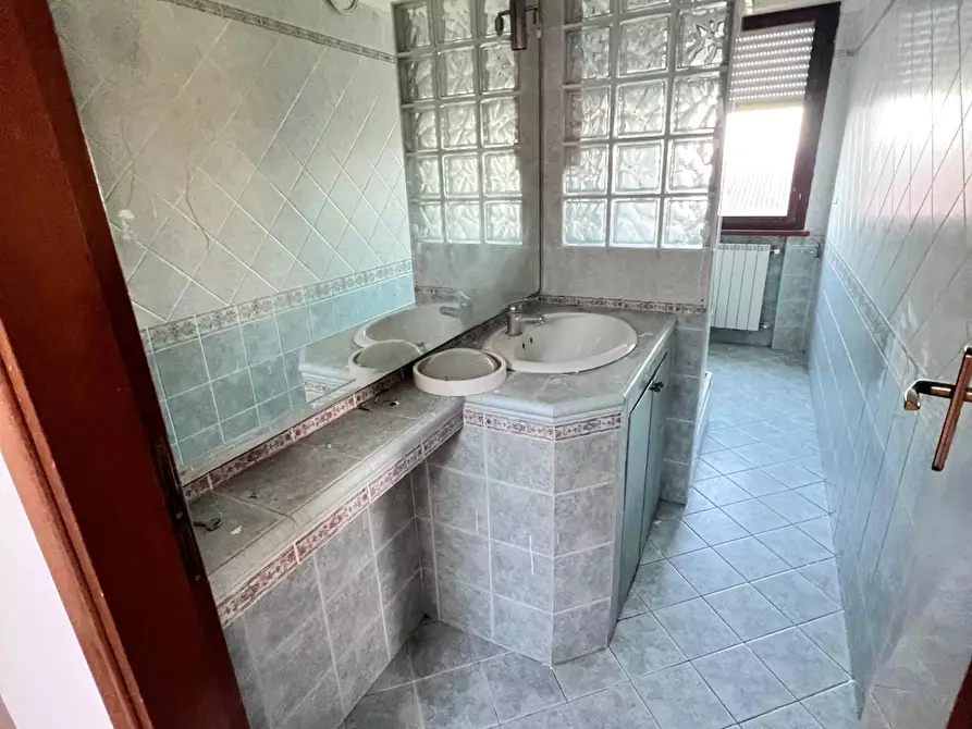 Immagine 11 di Appartamento in vendita  a Colle Di Val D'elsa