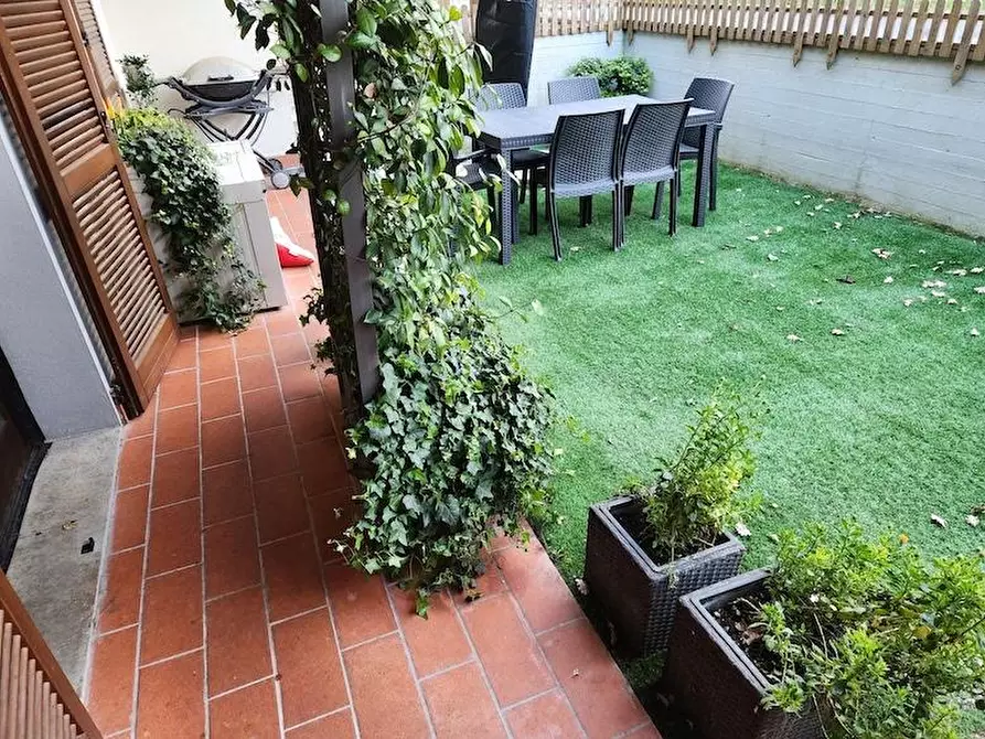 Immagine 12 di Appartamento in vendita  a Santa Maria A Monte