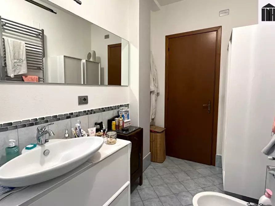 Immagine 10 di Appartamento in vendita  a Santa Croce Sull'arno