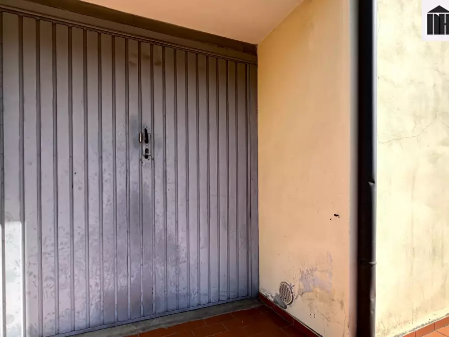 Immagine 22 di Appartamento in vendita  a Santa Croce Sull'arno