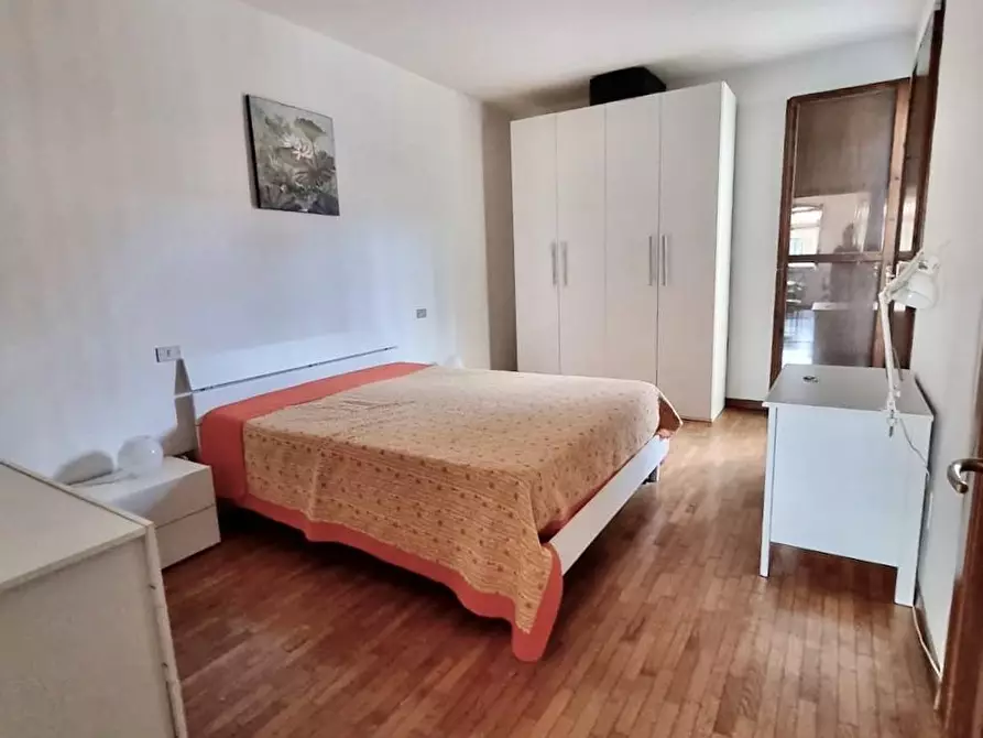 Immagine 16 di Appartamento in vendita  a Pisa