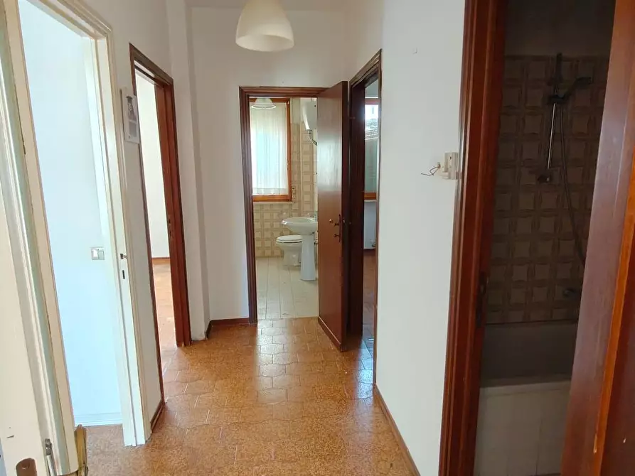 Immagine 6 di Appartamento in vendita  a Cascina