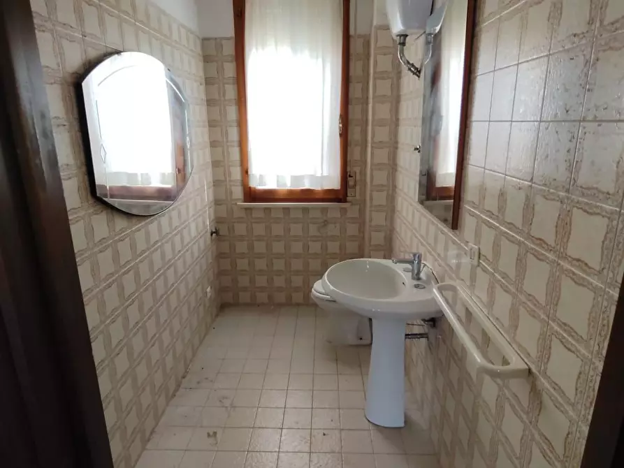 Immagine 7 di Appartamento in vendita  a Cascina