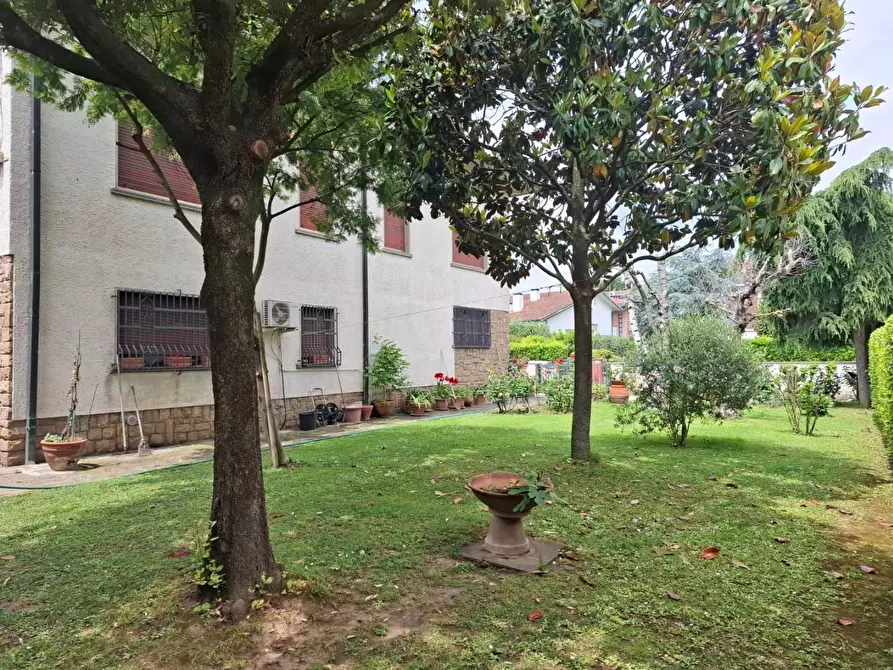 Immagine 17 di Casa bifamiliare in vendita  a Santa Croce Sull'arno