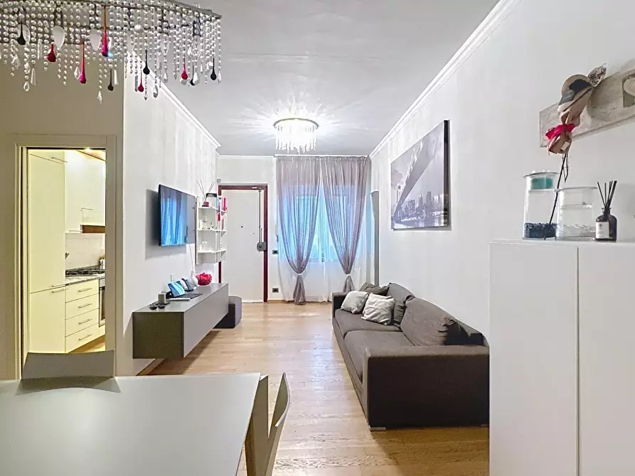 Immagine 5 di Appartamento in vendita  a Viareggio