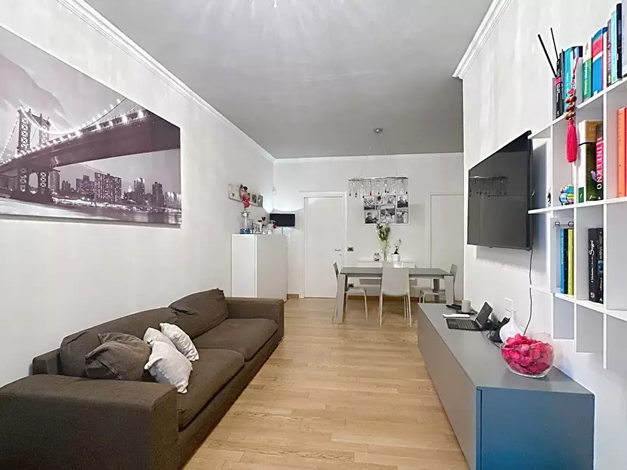 Immagine 2 di Appartamento in vendita  a Viareggio