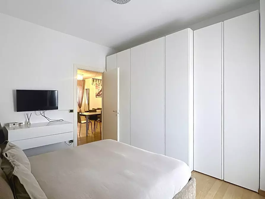 Immagine 11 di Appartamento in vendita  a Viareggio