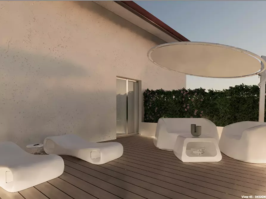 Immagine 9 di Capannone industriale in vendita  a Viareggio