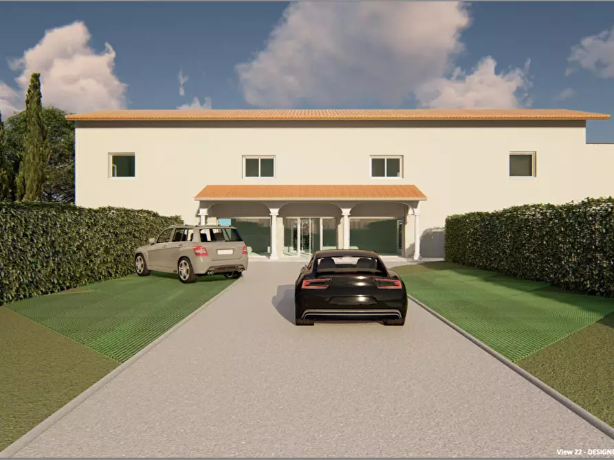 Immagine 18 di Capannone industriale in vendita  a Viareggio