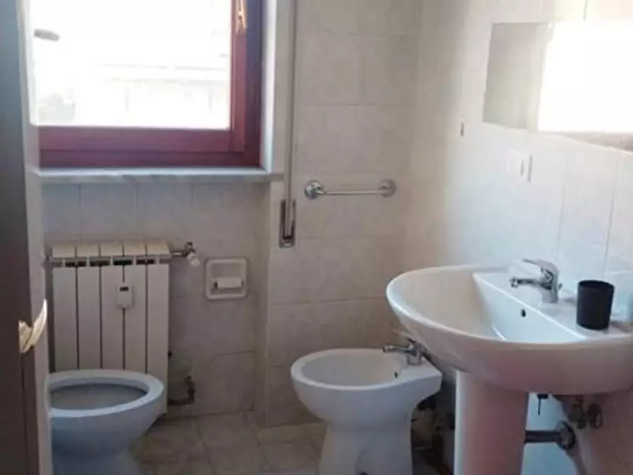 Immagine 10 di Appartamento in vendita  a Carrara