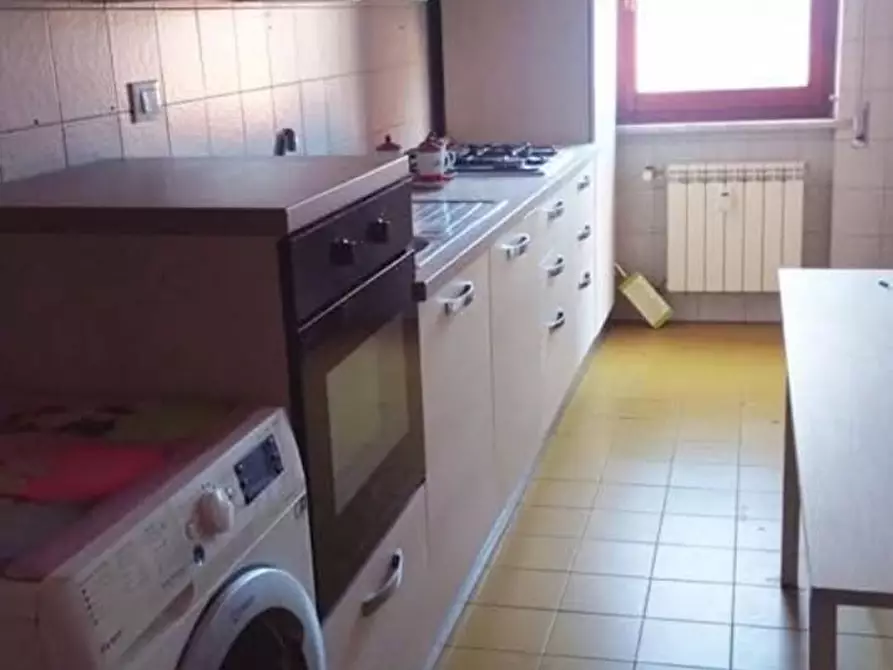 Immagine 1 di Appartamento in vendita  a Carrara