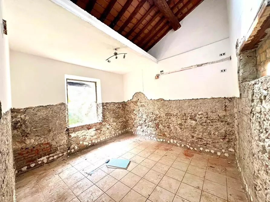 Immagine 6 di Villa in vendita  a Pisa
