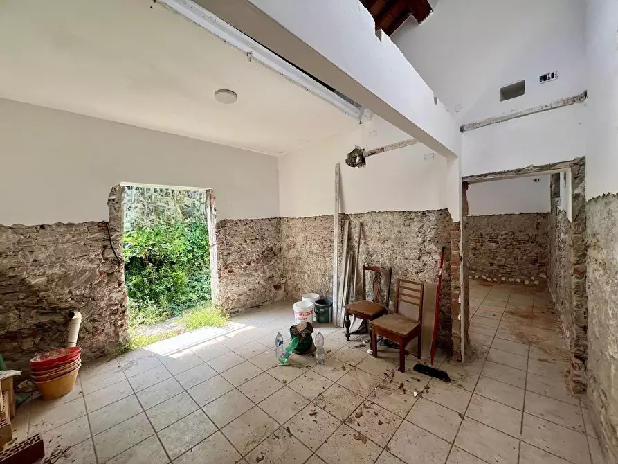 Immagine 4 di Villa in vendita  a Pisa