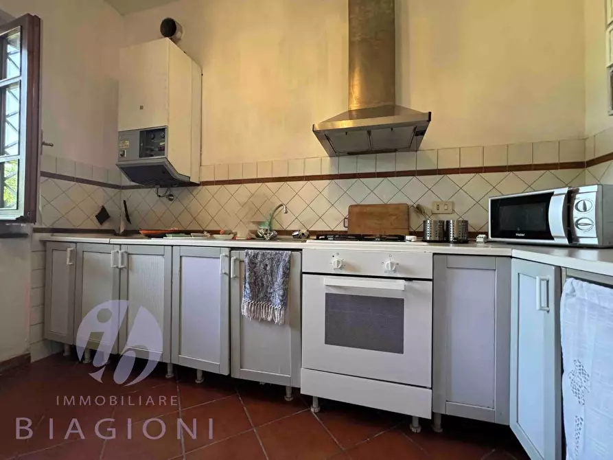 Immagine 4 di Villa in vendita  a Pietrasanta