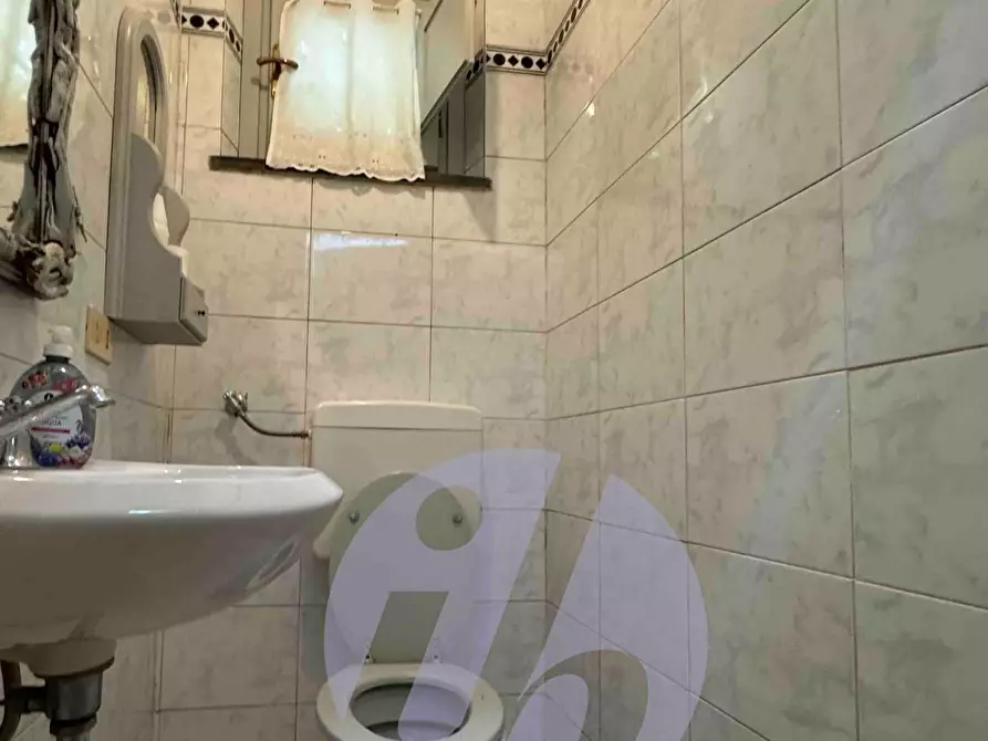 Immagine 11 di Villa in vendita  a Pietrasanta