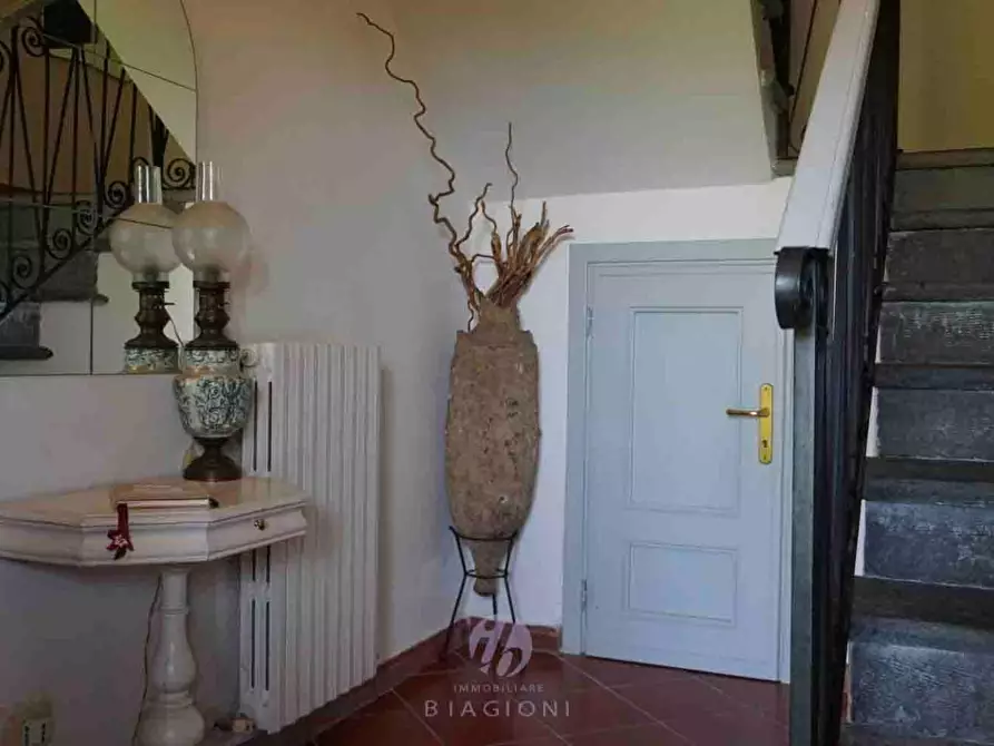 Immagine 9 di Villa in vendita  a Pietrasanta