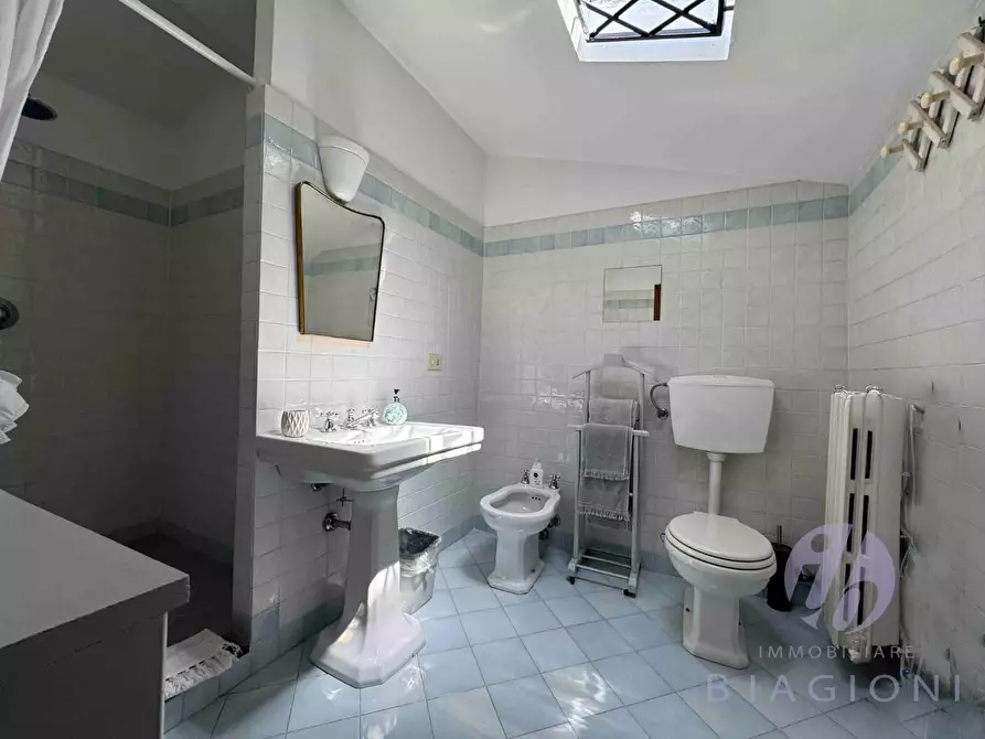 Immagine 15 di Villa in vendita  a Pietrasanta