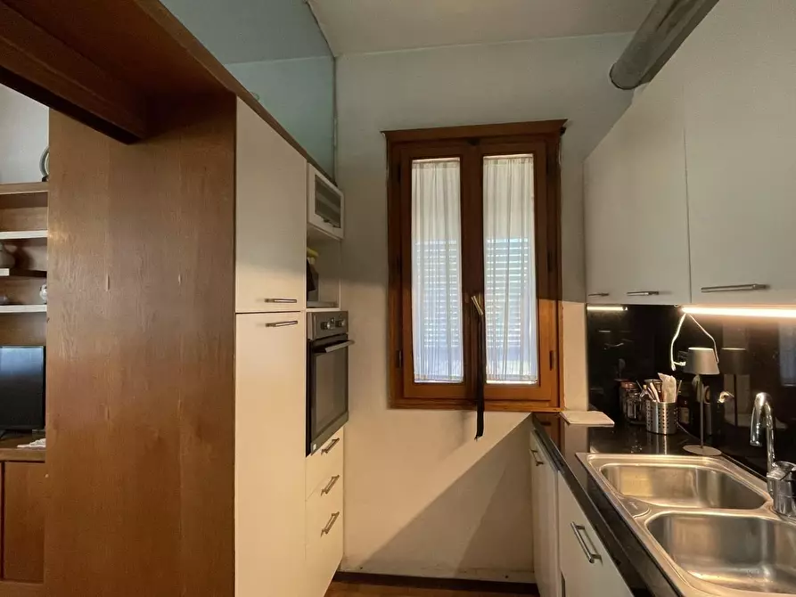 Immagine 11 di Villa in vendita  a San Miniato